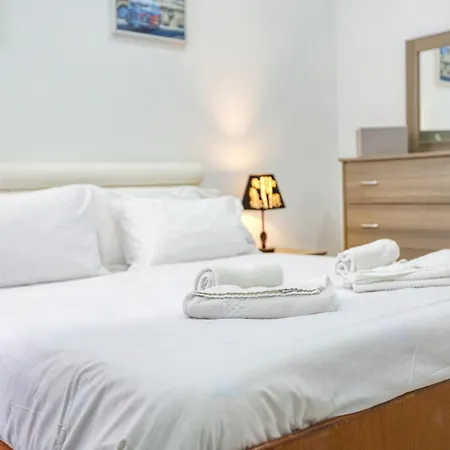 Lovely 2br With Private Backyard In By 360 Estates * Gzira