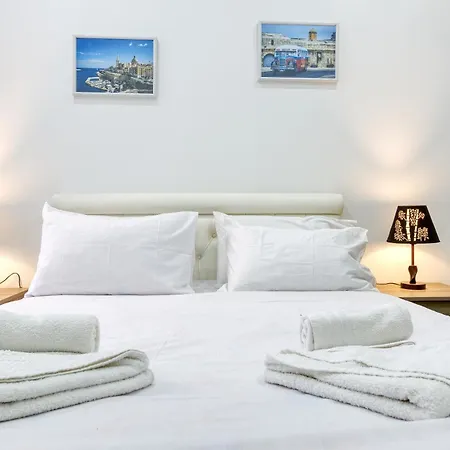 Lovely 2br With Private Backyard In By 360 Estates Gzira