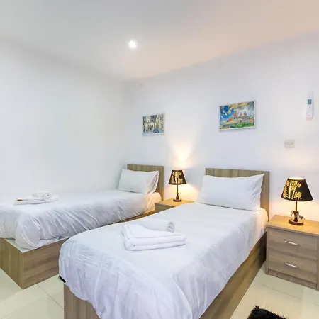 Lovely 2br With Private Backyard In By 360 Estates Gzira