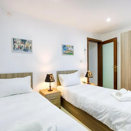 Lovely 2br With Private Backyard In By 360 Estates Appartement Gzira
