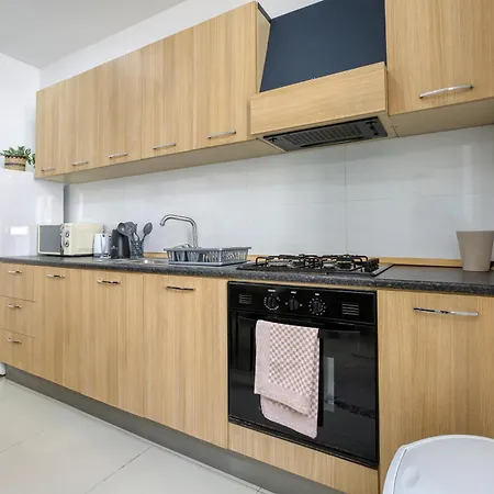 Lovely 2br With Private Backyard In By 360 Estates Appartement Gzira