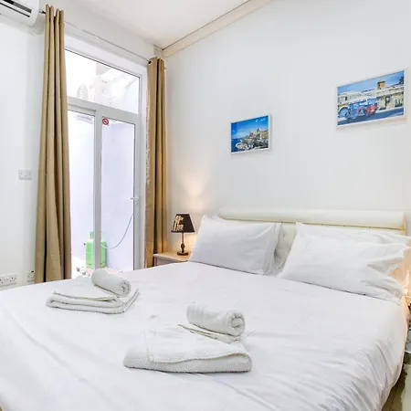 Lovely 2br With Private Backyard In By 360 Estates Gzira