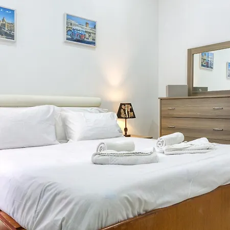 Appartement Lovely 2br With Private Backyard In By 360 Estates *